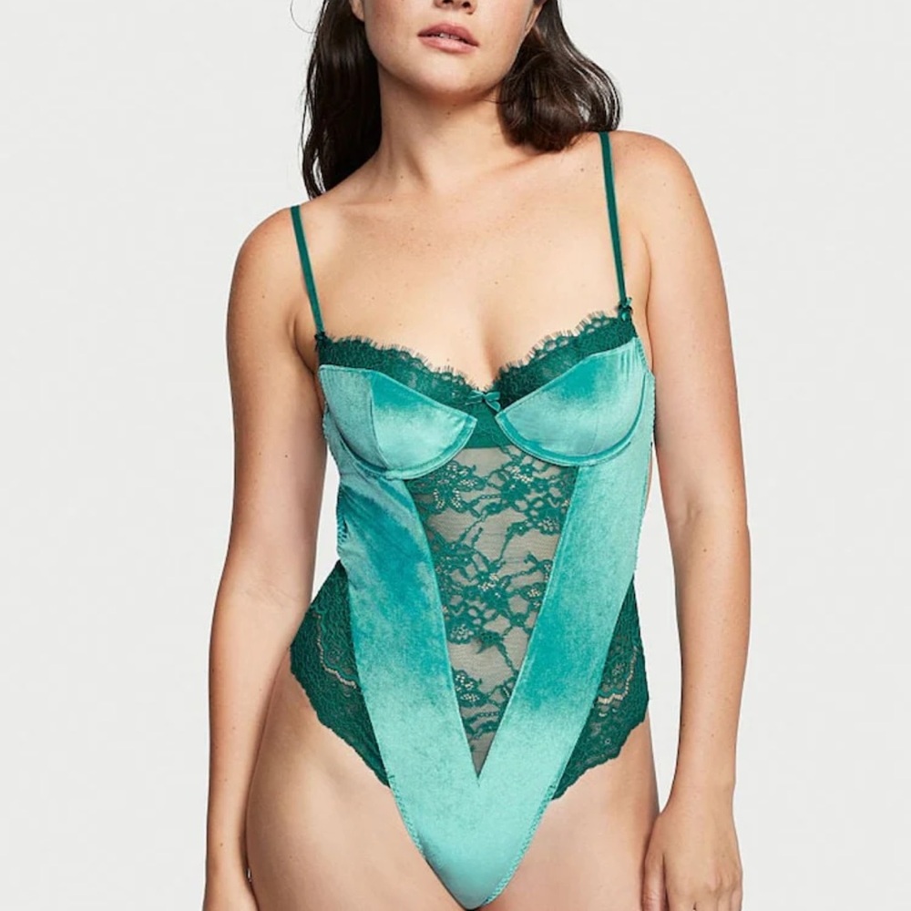Victoria’s Secret Teal Velvet Lace Bodysuit Adjustable Straps & Back Closure NWT